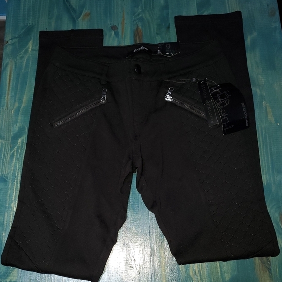 Stretch Black Pants with Quilted Detail Size 9 - Picture 2 of 9